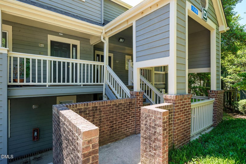 704 M L K Jr Blvd #D-17, Chapel Hill, NC 27514
