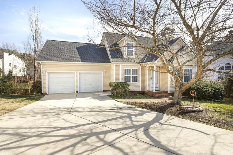 704 Midsummer Ln, Apex, NC 27502