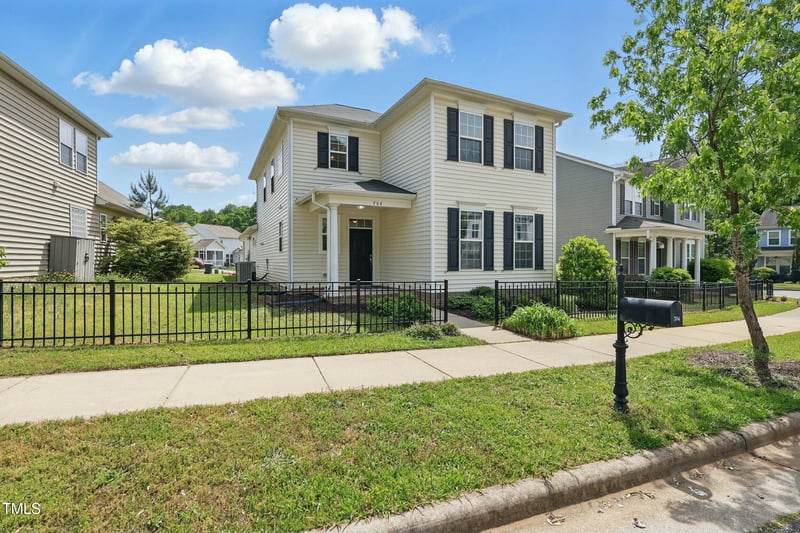 704 Moonbeam Dr, Raleigh, NC 27603