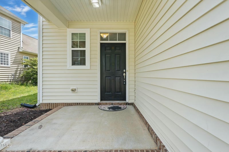704 Moonbeam Dr, Raleigh, NC 27603