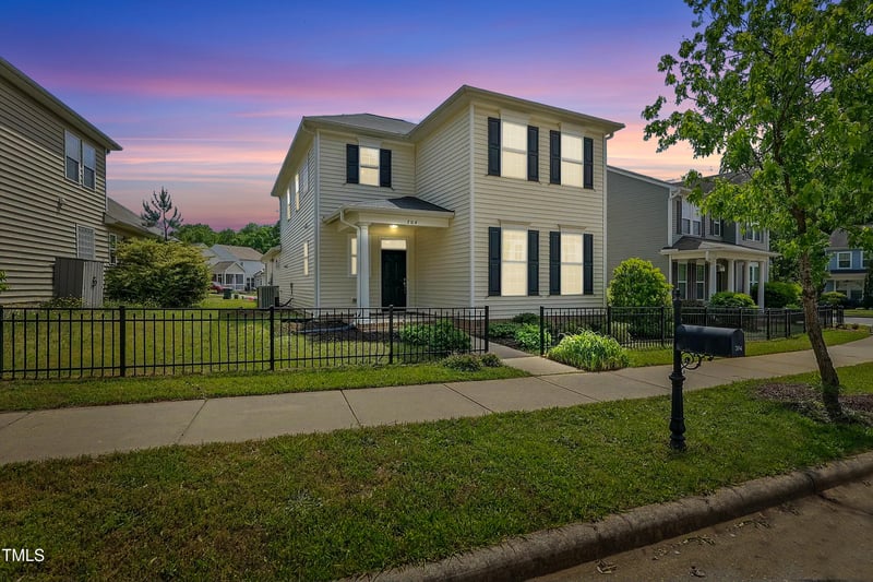 704 Moonbeam Dr, Raleigh, NC 27603