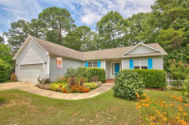704 Mossburn Ct, Fuquay Varina, NC 27526