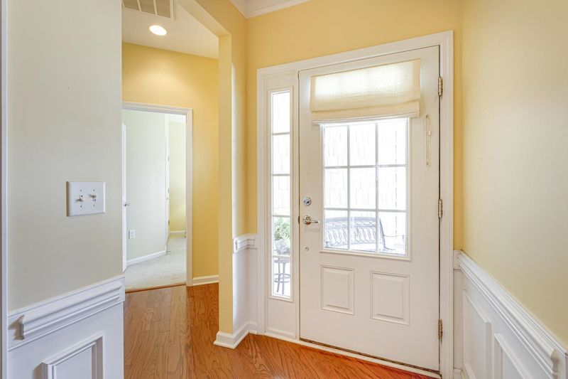 704 Nevins Pl, Cary, NC 27519