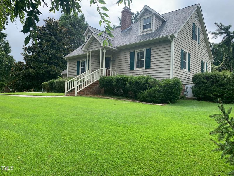 704 N North Ridge Cir, Roxboro, NC 27574