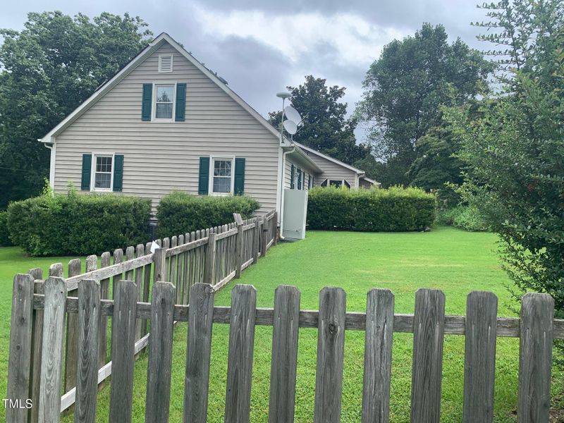 704 N North Ridge Cir, Roxboro, NC 27574
