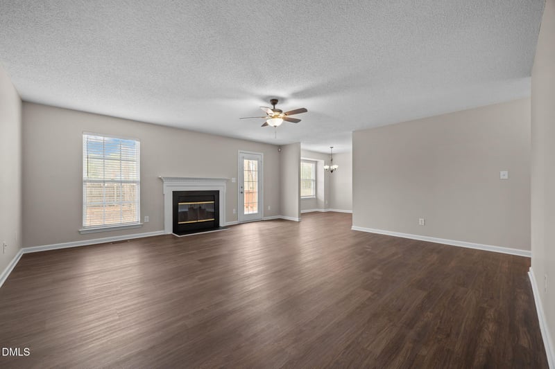 704 Pepperstone Ct, Fuquay Varina, NC 27526