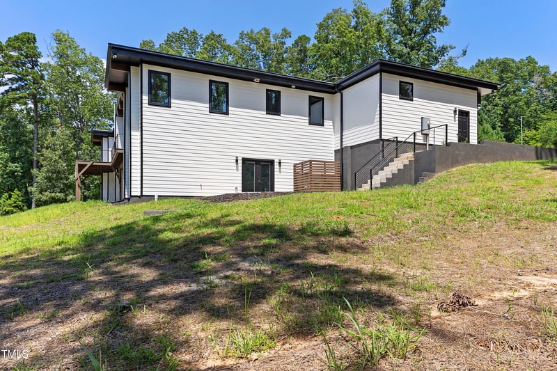 704 Russell St, Sanford, NC 27330