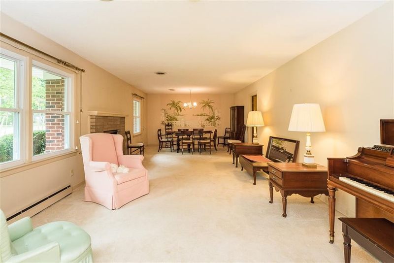 704 S Sellars Mill Rd, Burlington, NC 27217