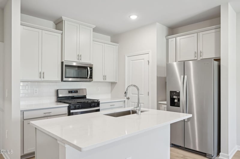 704 Southland Dr, Zebulon, NC 27597