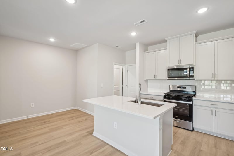 704 Southland Dr, Zebulon, NC 27597