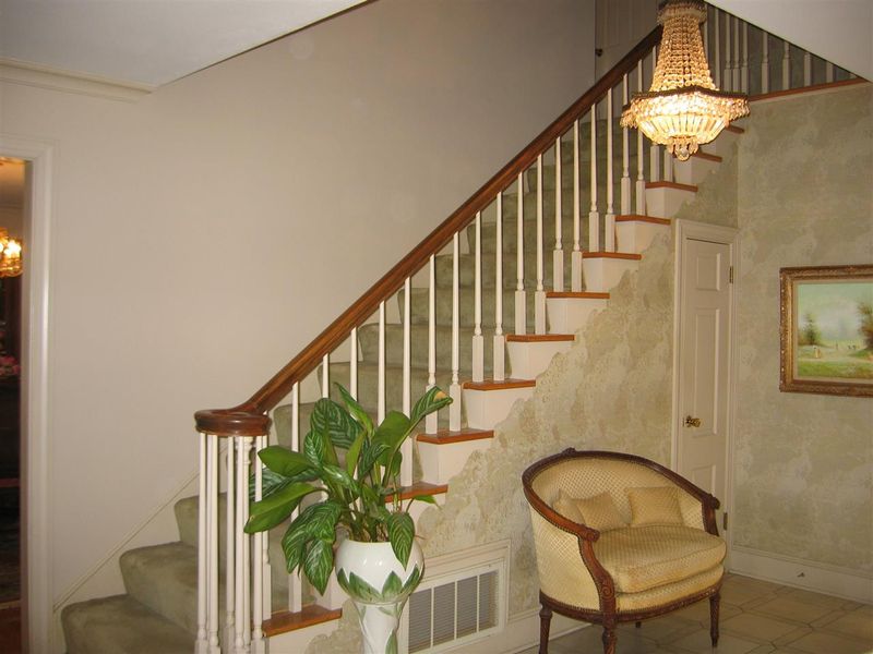 704 Staley Ct, Raleigh, NC 27609