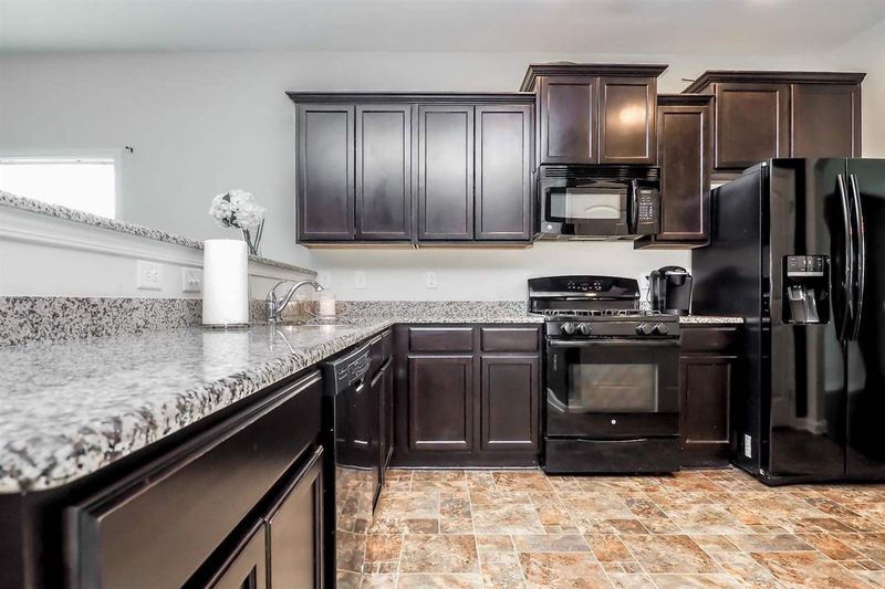 704 Tannerwell Ave, Wake Forest, NC 27587