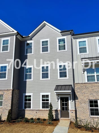 704 Umber Dr, Cary, NC 27519