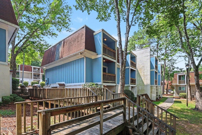 7040 Longstreet Dr #C, Raleigh, NC 27615