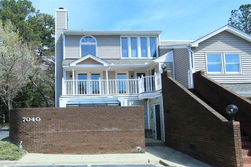 7040 Sandy Forks Rd #201, Raleigh, NC 27615