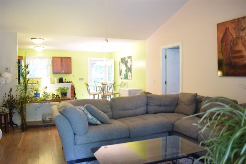 7043 Maple Cir, Sanford, NC 27330