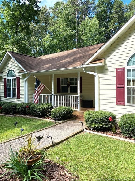 7044 Maple Cir, Sanford, NC 27332