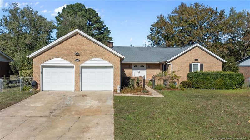 7048 Evanston St, Fayetteville, NC 28314