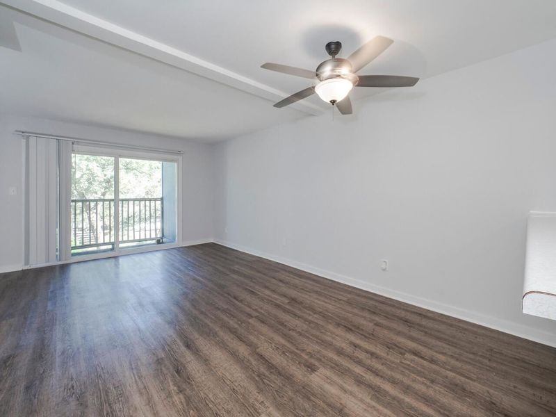 7048 Longstreet Dr #B, Raleigh, NC 27615