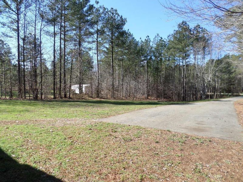 7048 Old Plantation Dr, Graham, NC 27253