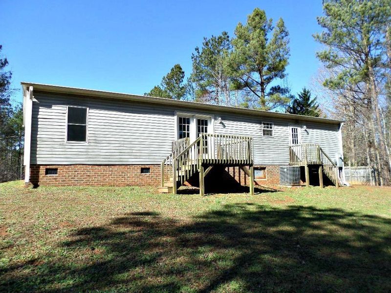 7048 Old Plantation Dr, Graham, NC 27253