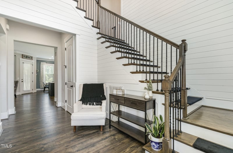 7049 Leando Dr, Willow Springs, NC 27592