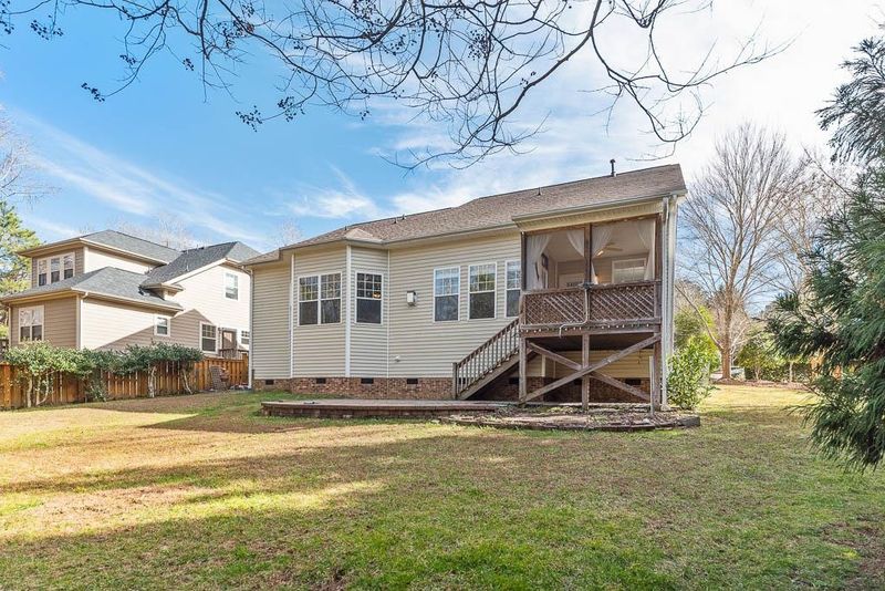 705 Bluffcreek Dr, Fuquay Varina, NC 27526