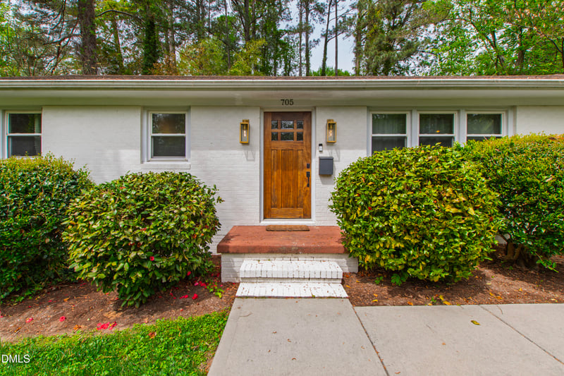 705 Chatham Ln, Raleigh, NC 27610