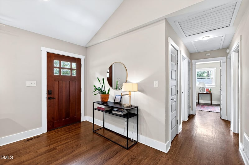705 Chatham Ln, Raleigh, NC 27610