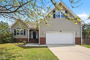 705 Colonial Hills Dr, Lillington, NC 27546