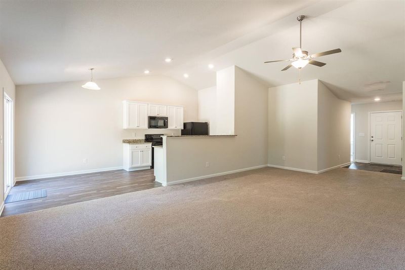 705 Crackling Ct, Zebulon, NC 27597