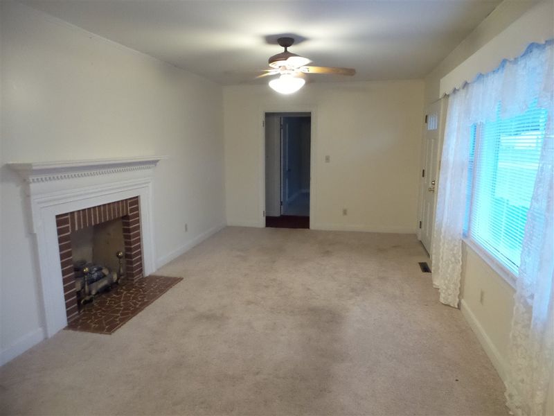 705 E E St, Erwin, NC 28339