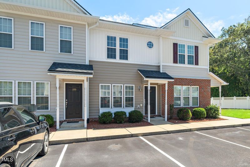 705 Glen Rd #110, Garner, NC 27529