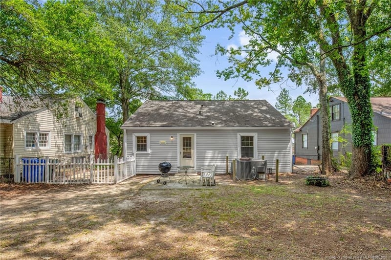 705 Greenland Dr, Fayetteville, NC 28305