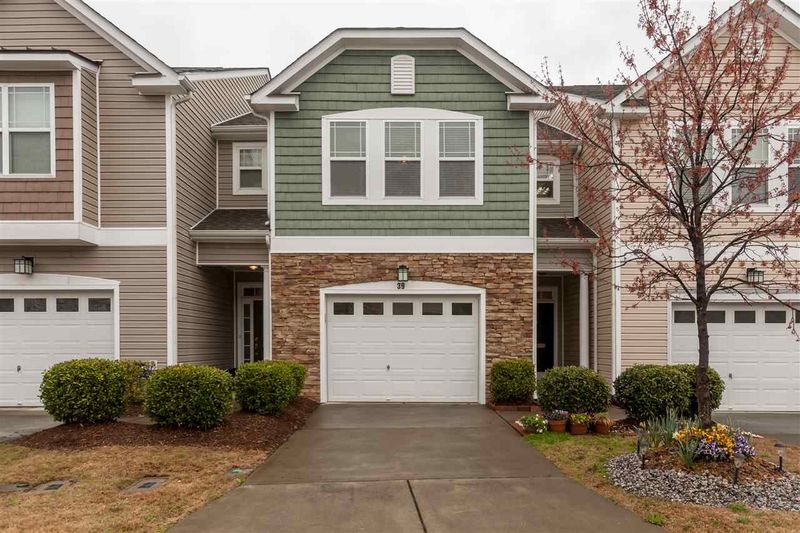 705 Keystone Park Dr #39, Morrisville, NC 27560