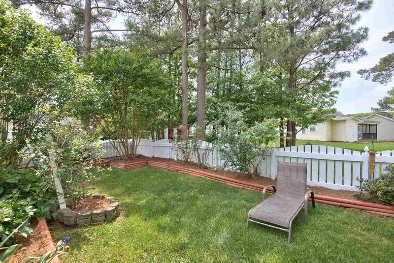 705 Latta Cir, Durham, NC 27712