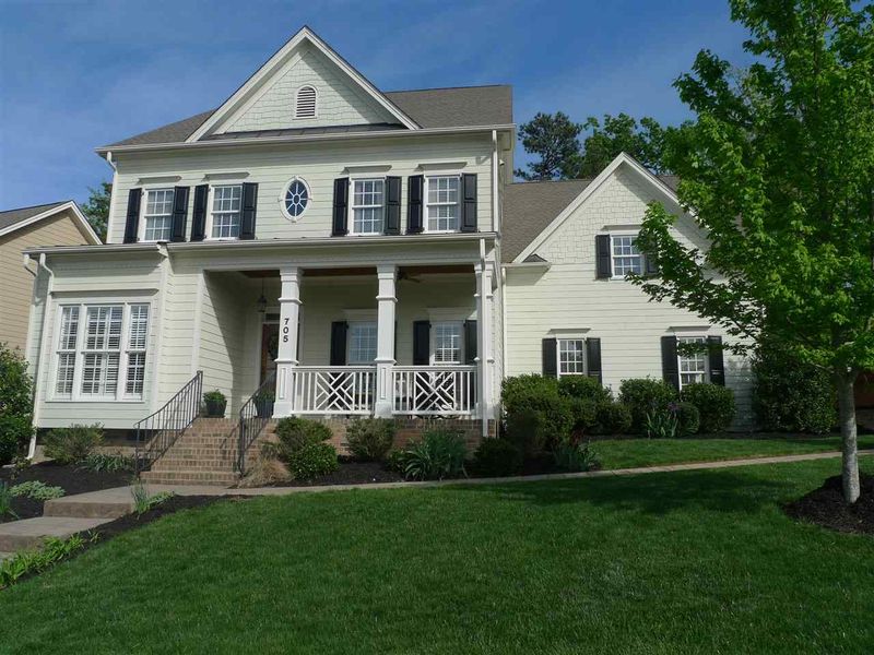 705 Magalloway Dr, Cary, NC 27519