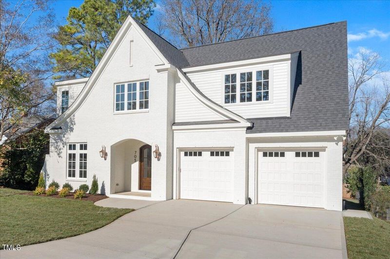705 Mills St, Raleigh, NC 27608