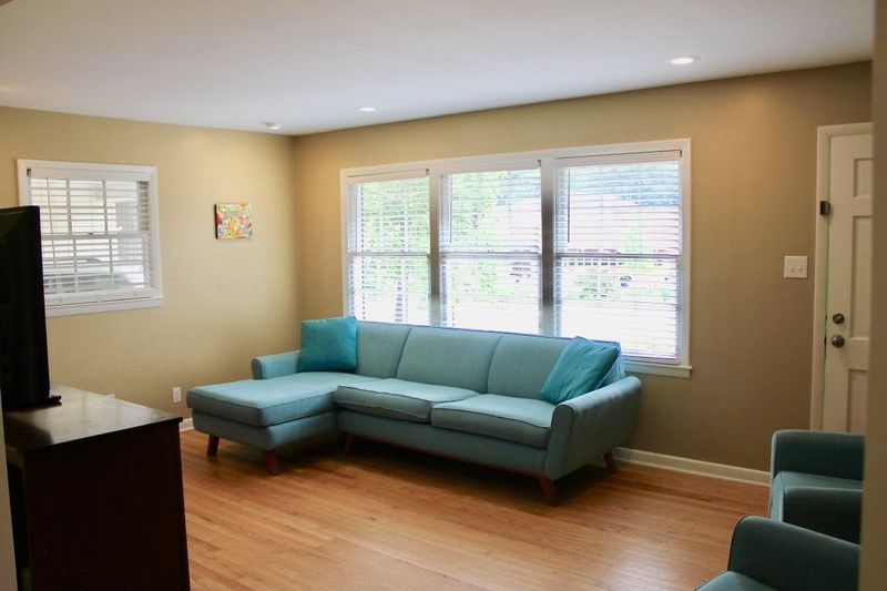 705 Northbrook Dr, Raleigh, NC 27609