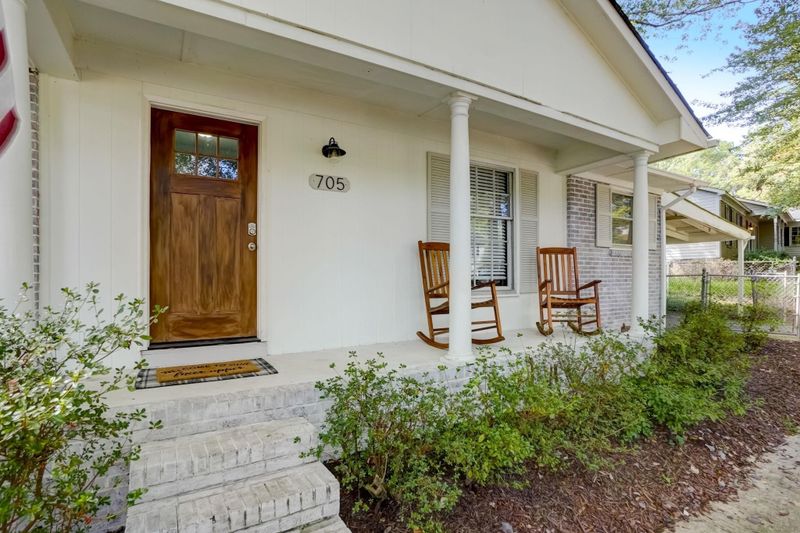 705 Northclift Dr, Raleigh, NC 27609
