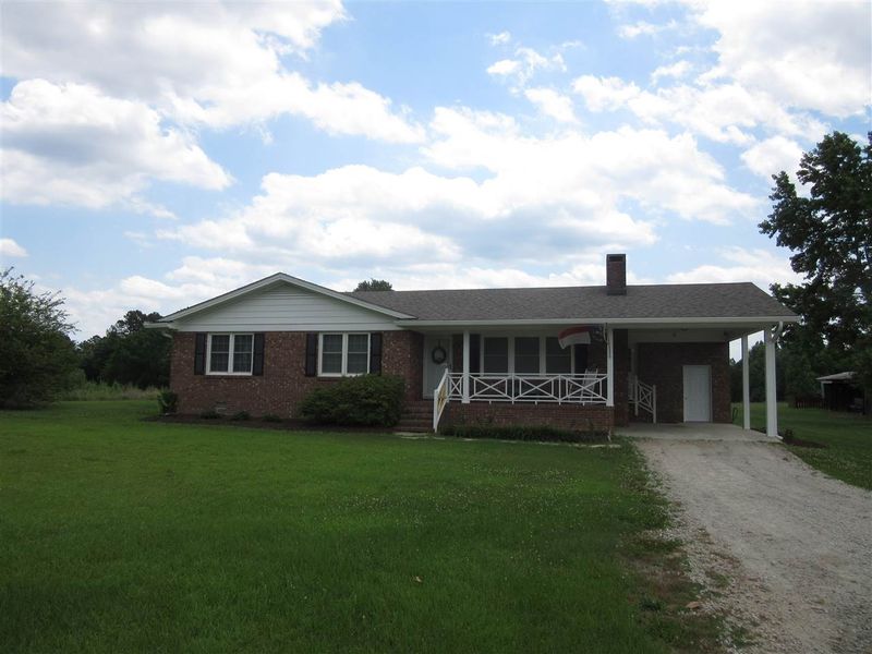 705 Old Halifax Rd, Louisburg, NC 27549