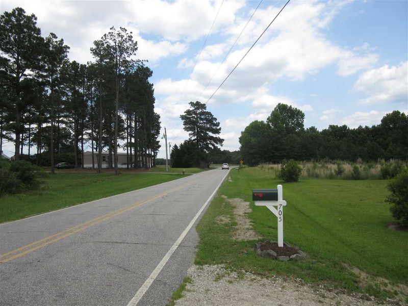 705 Old Halifax Rd, Louisburg, NC 27549