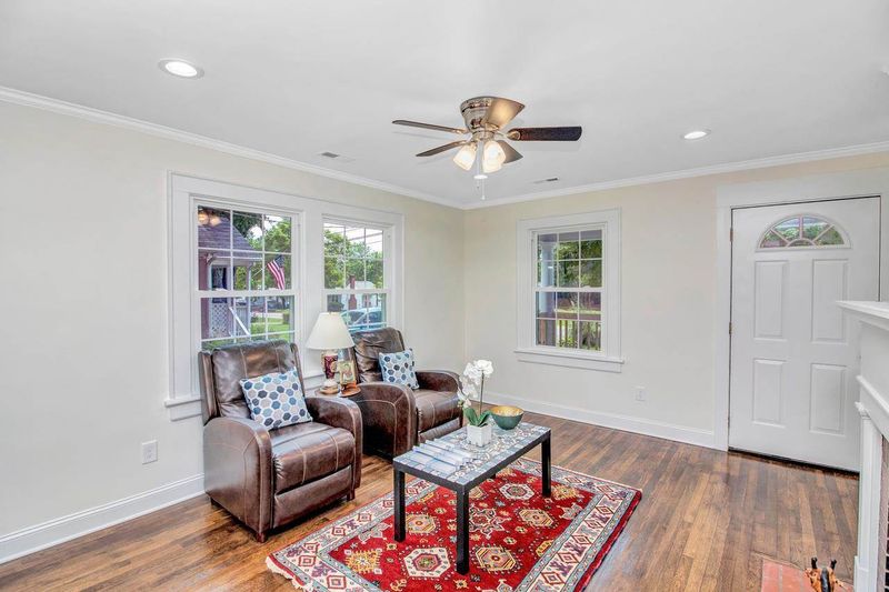 705 Old Oxford Rd, Durham, NC 27704