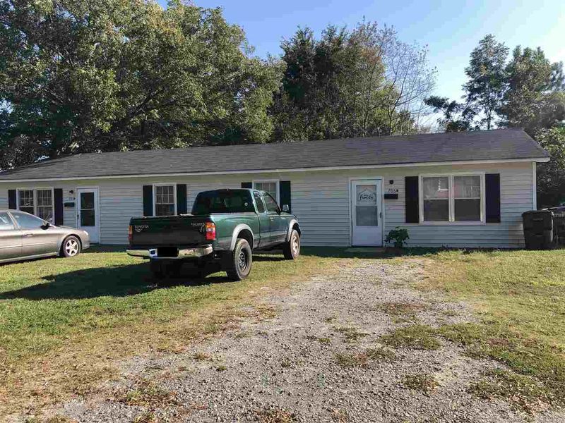 705 Peedin St, Selma, NC 27576