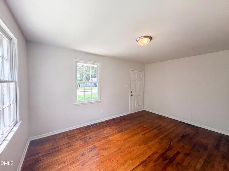705 Peyton St, Raleigh, NC 27610