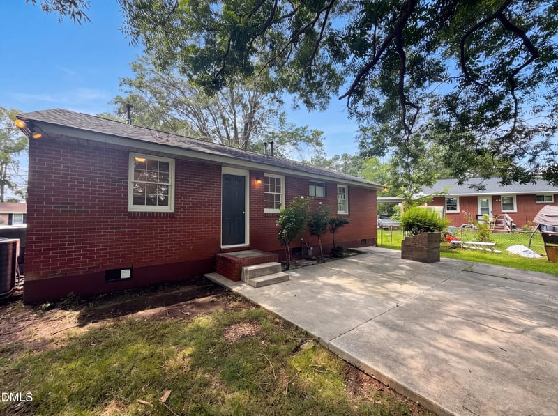 705 Peyton St, Raleigh, NC 27610