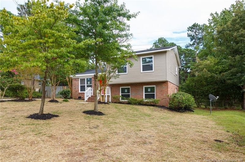 705 Platinum St, Fayetteville, NC 28311