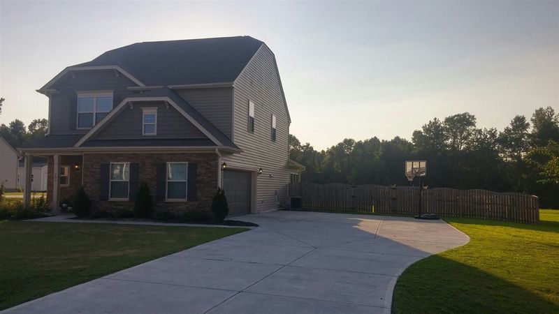 705 Spruce Meadows Ln, Willow Springs, NC 27592