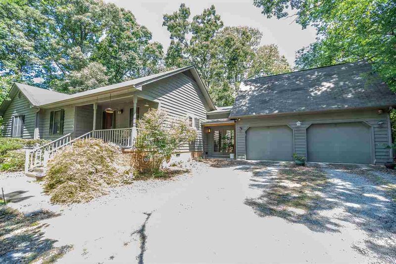 705 Stephanie Pl, Garner, NC 27529