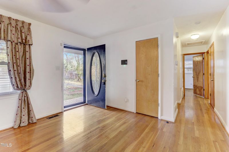 705 Weston St, Raleigh, NC 27610